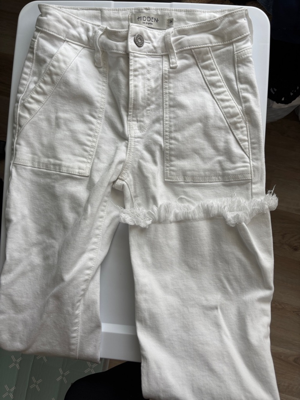 Hidden White Frayed Jeans